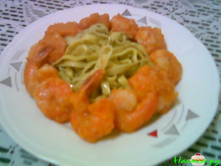 Креветки в изящном томатном соусе