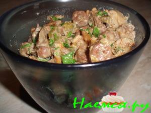 Куриные сердечки с вешенками в сметане