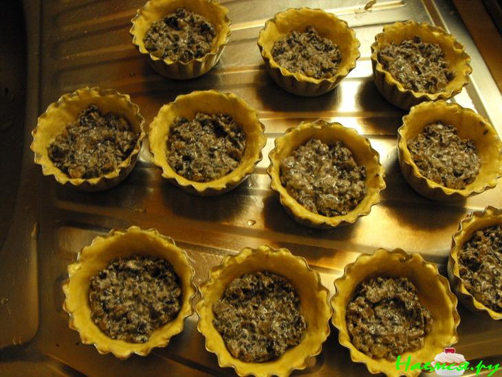 Корзинки с грибами