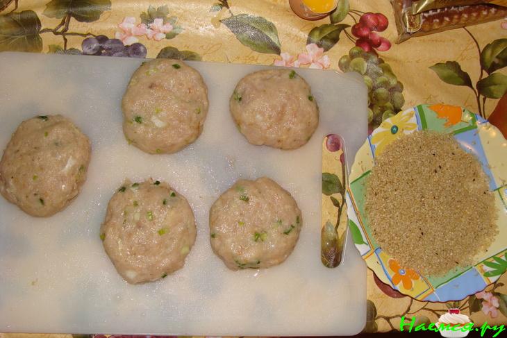 Котлета куриная в кунжуте