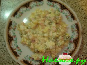 Мясной салат с горошком Мясной салат с горошком