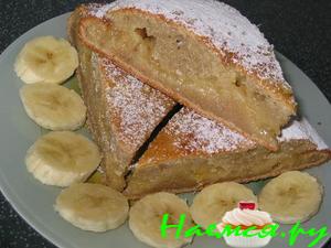 Мокрый банановый пирог с лимонным центром