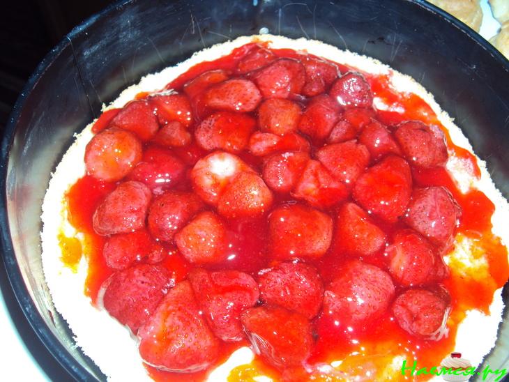 Клубничный торт с лимонным сюрпризом к женскому празднику