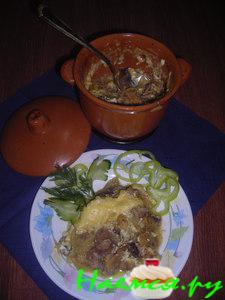 Мясо с грибами в сметане с белым вином по&ndash;сибирски