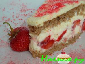 Торт с клубникой и белым шоколадом. Нежный