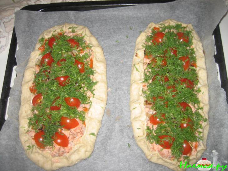 Пирог с копчёным лососем