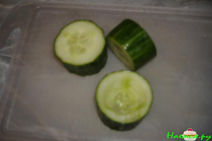 Закуска на огурцах