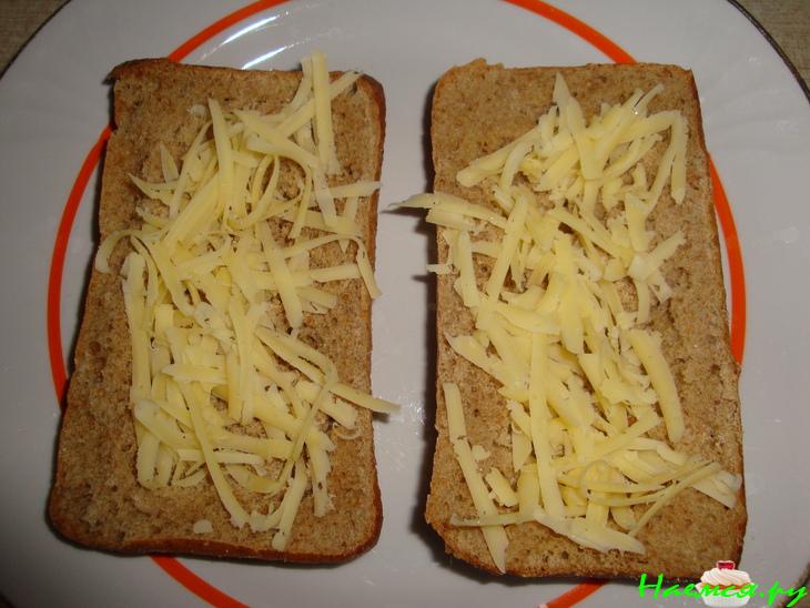 Яичница на хлебе "Много чего"