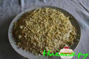 Слоеный луковый салат