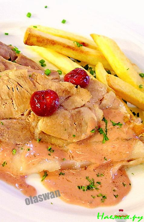 Свинина с вишней