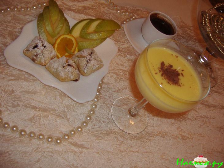 Ванильный крем с шоколадными пирожными