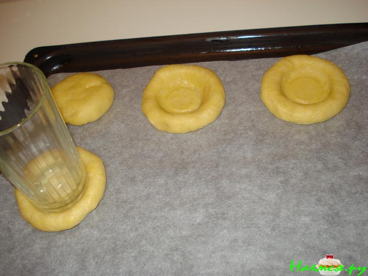 Ватрушечки с вишней Ватрушечки с вишней