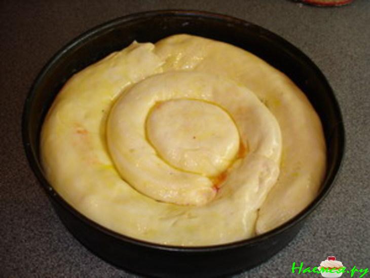 Пирог из слоёного теста "Улитка"