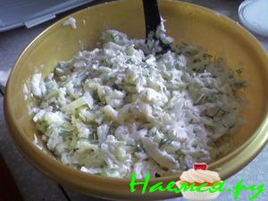 Салат из капусты с сыром