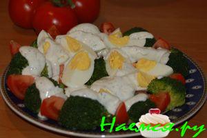 Брокколи с помидорами