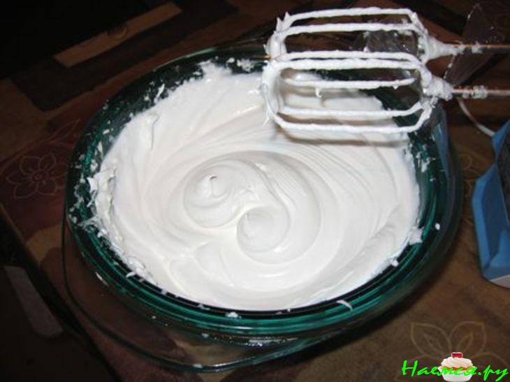 Трубочки с белково-заварным кремом