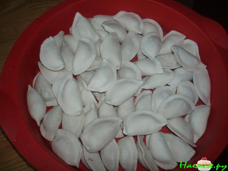 "Пицца" их пельменей на скорую руку