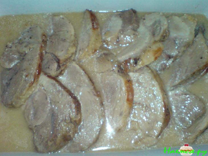 Тушенное мясо (свиная грудинка)