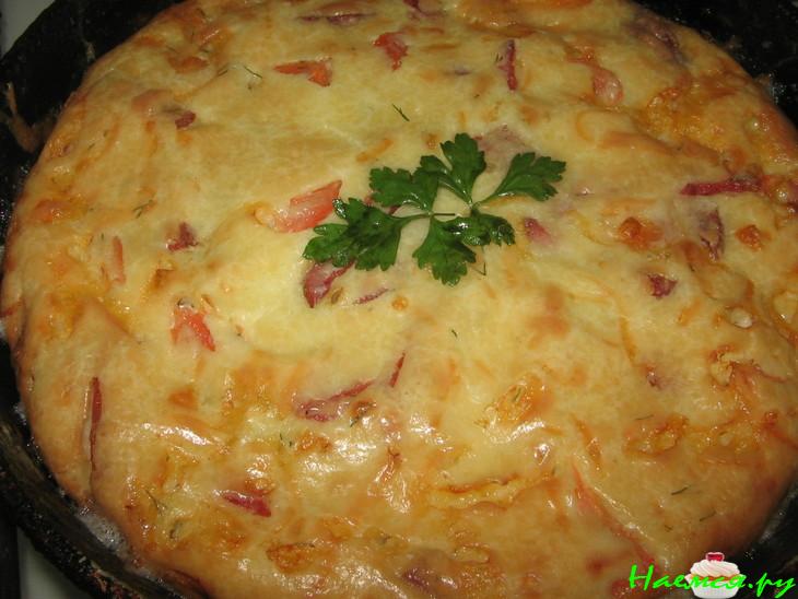 Пирог "Гость на пороге" с салями