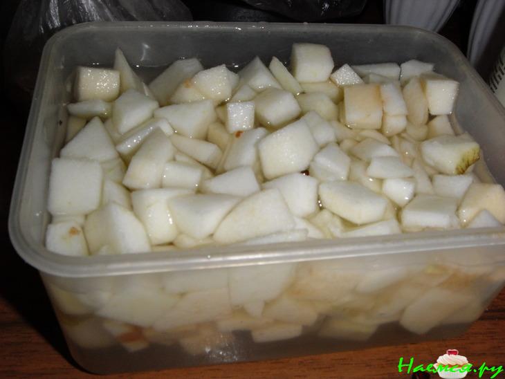 Яблочный соус и изюмом и миндалем для курицы, мяса... Яблочный соус и изюмом и миндалем для курицы, мяса...