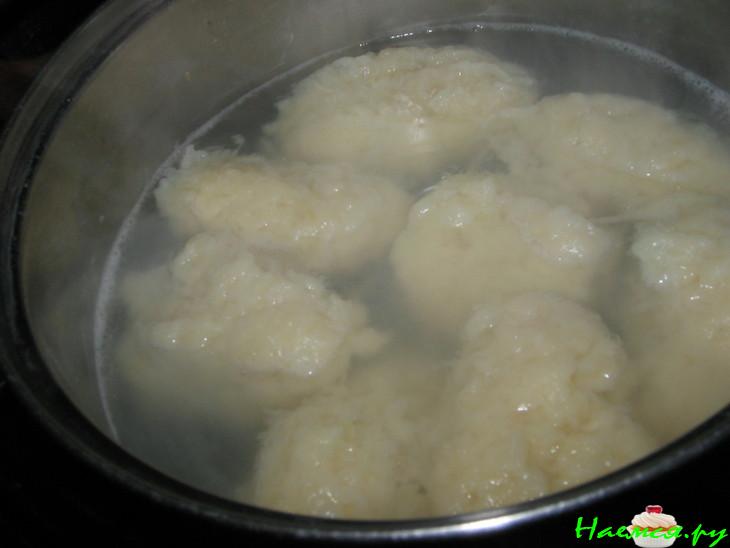 Кнедлики чешские из сырого картофеля