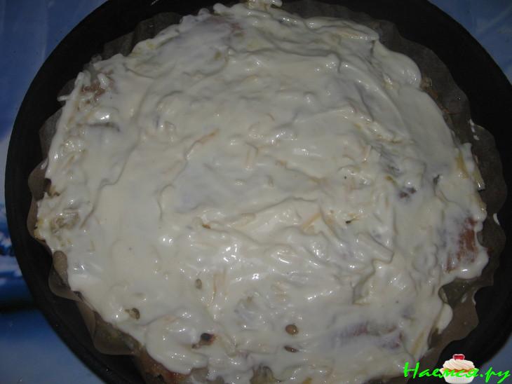 Рыба с сырным суфле, запеченная под майонезом