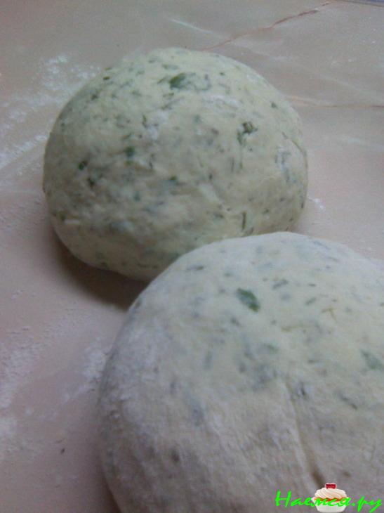 Фокачча с пряными травами и пицца по-русски из того же теста Фокачча с пряными травами и пицца по-русски из того же теста