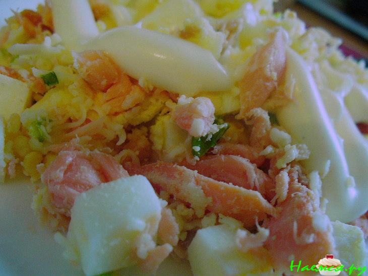 Салат с копченой горбушей