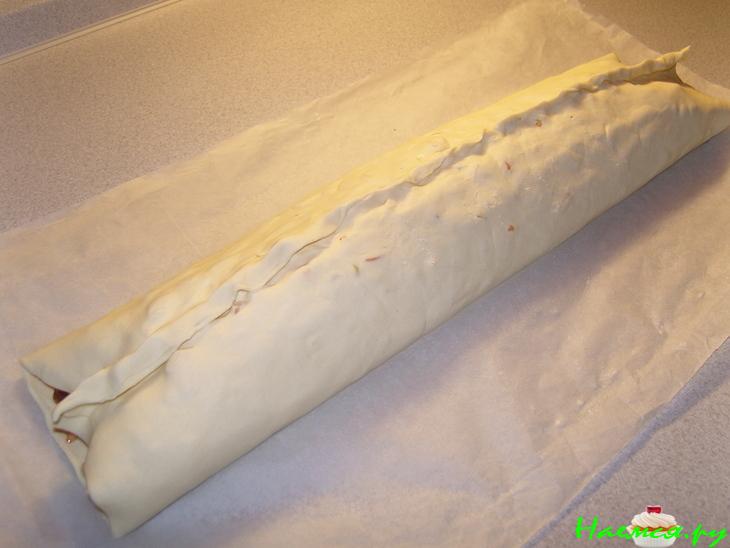 Слоенка с яблоками, изюмом и пудингом Слоенка с яблоками, изюмом и пудингом