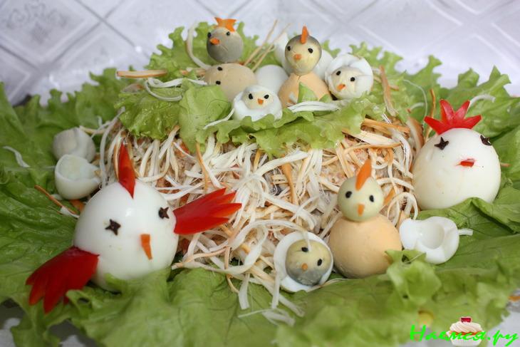 Салат "Гнездо" с куриным филе Салат "Гнездо" с куриным филе