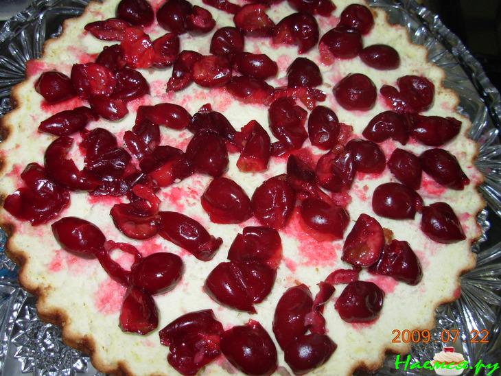 Торт-мороженое со свежей вишней