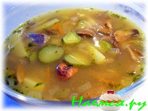 Рассольник с белыми грибами и печенью