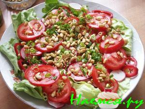 Салат с кедровыми орешками