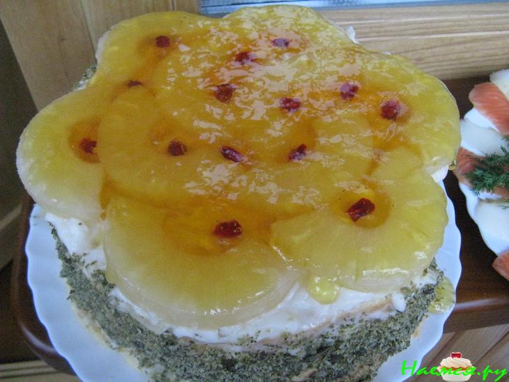Бисквитный торт с фисташками и ананасовым кремом