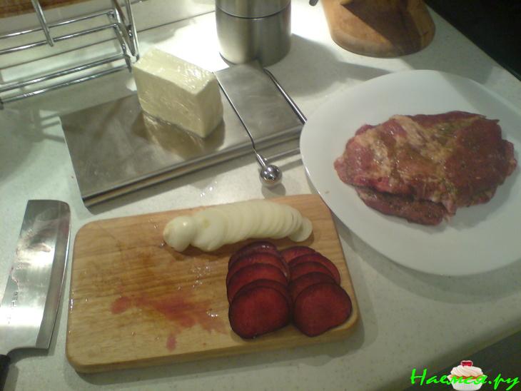 Мясо с брынзой