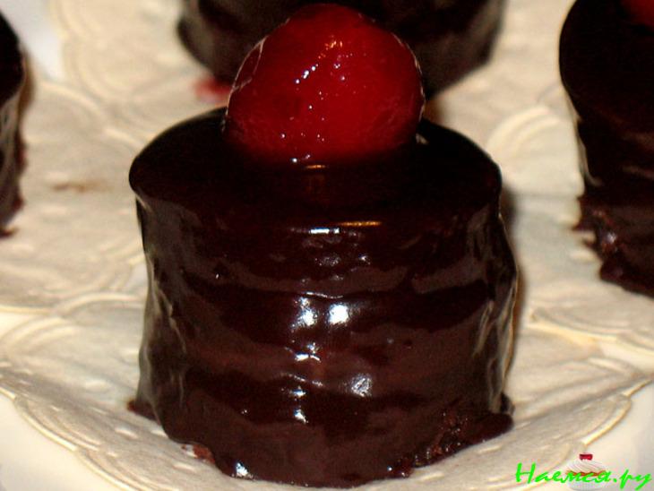 Шоколадно-вишнёвые Petit Fours (Пти Фур)