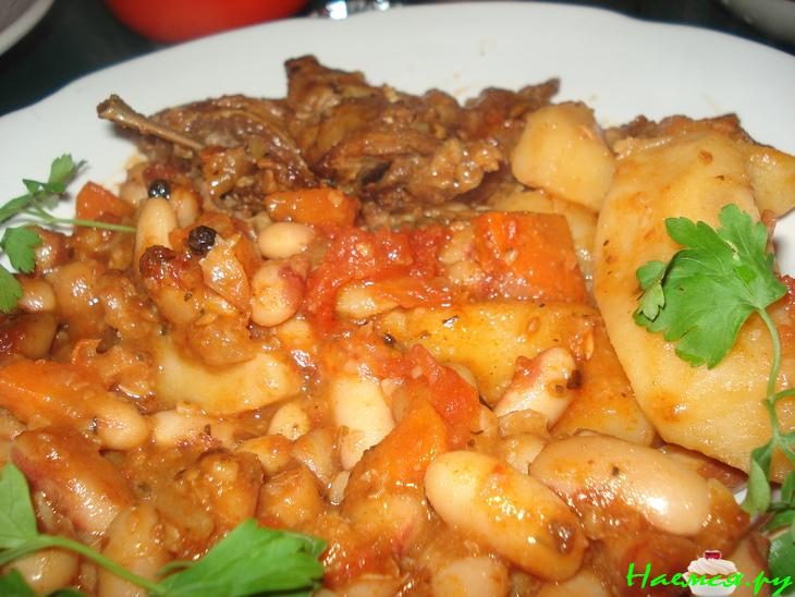 Баранина с фасолью по-арабски