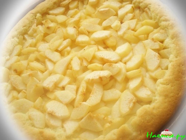 Грушевый пирог под воздушной шапочкой