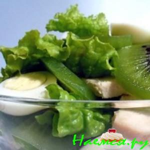 Салат с киви и курицей