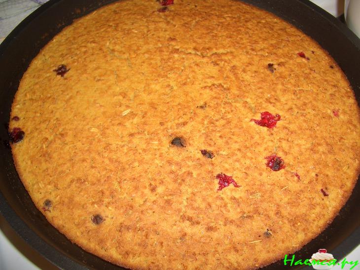 Пирог их овсяных хлопьев с яблочным пюре Пирог их овсяных хлопьев с яблочным пюре