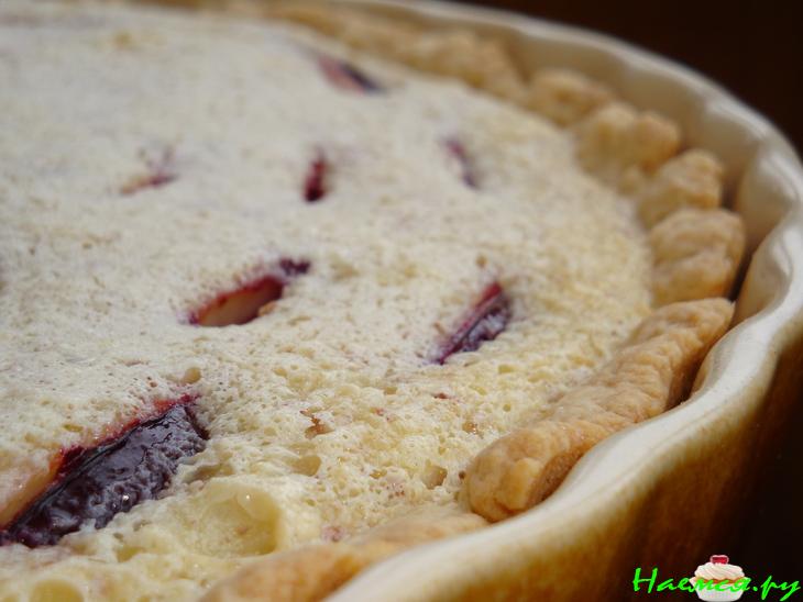 Заливной пирог со сливами&nbsp; 