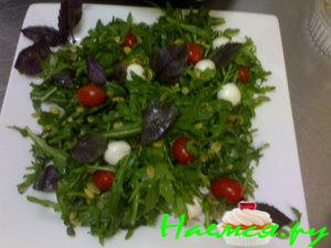 Салат зеленый с цитрусовым соусом Салат зеленый с цитрусовым соусом