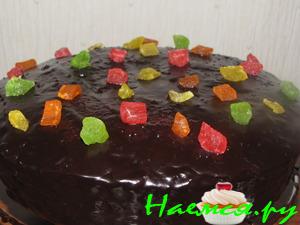 Шоколадный тортик с клюковкой, приготовленный в СВЧ