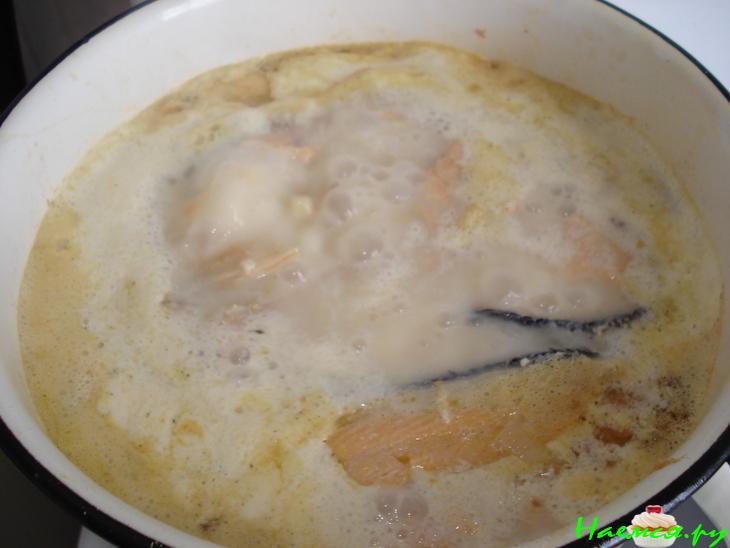 Похлебка из форели и кукурузы