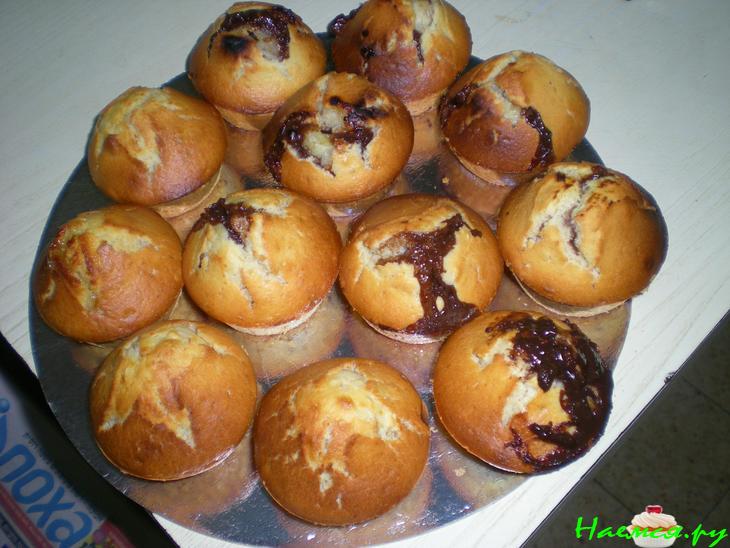 Маффины со сгущенкой и бананами