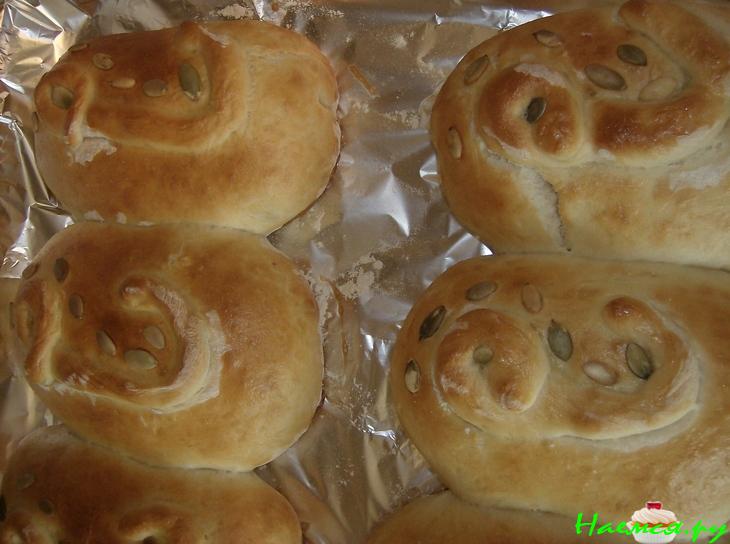 Мини-кулебяки с индейкой и тушенной капустой