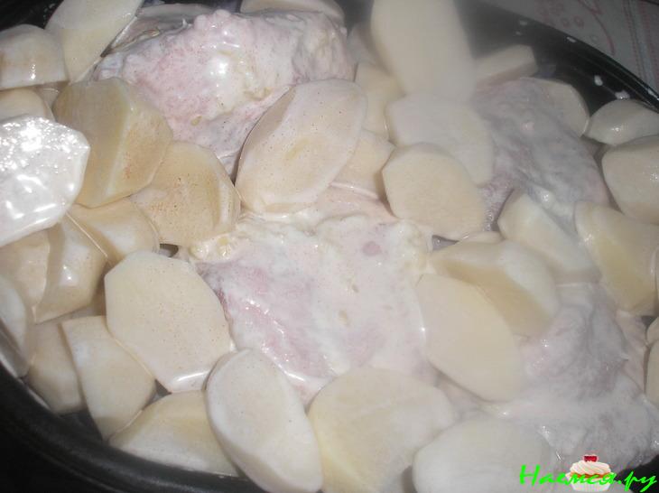 Запеченные индюшиные хвосты с картофелем