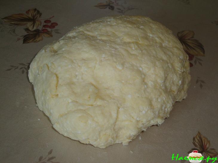 Творожный пирог с айвой и грушей