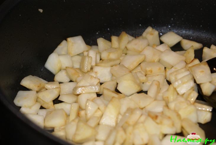 Салат из индейки с сельдереем и яблоком