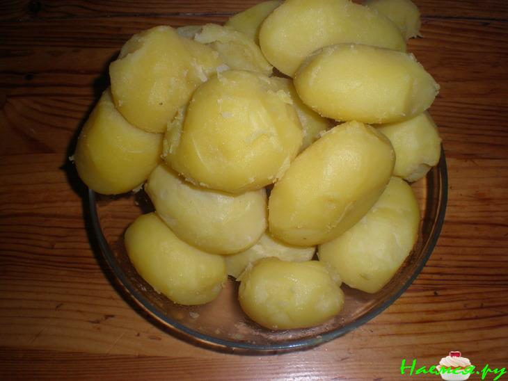 Картофельные котлеты с подливкой из сушёных грибов Картофельные котлеты с подливкой из сушёных грибов